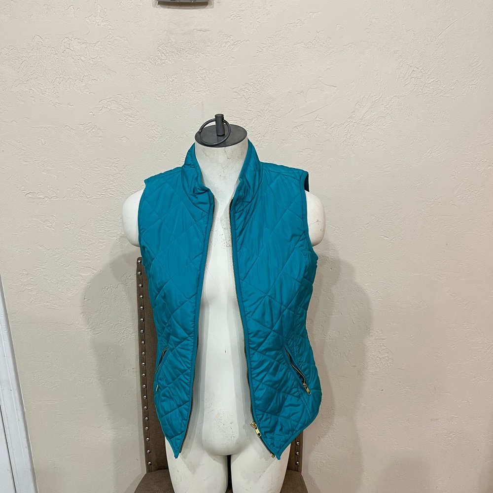 Like New crown & ivy puffer vest sz xs